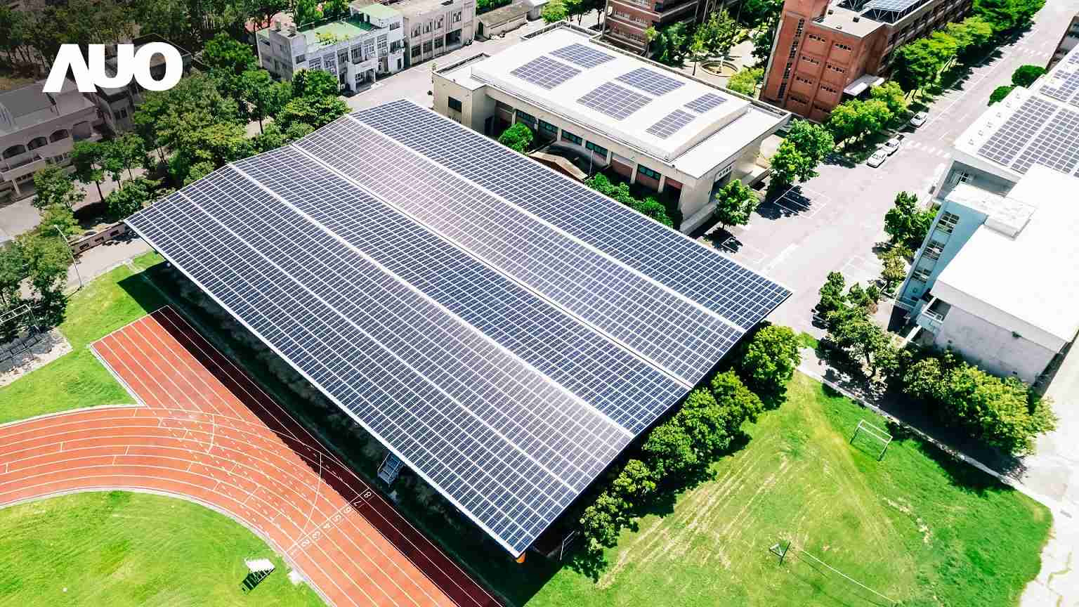 糖果派对SunSteel光电整合型浪板具备快速安装、、、轻量化优势,,,,可提升15%发电效能,,,通过国际IEC与台湾VPC认证安全、、、防漏、、、耐候标准